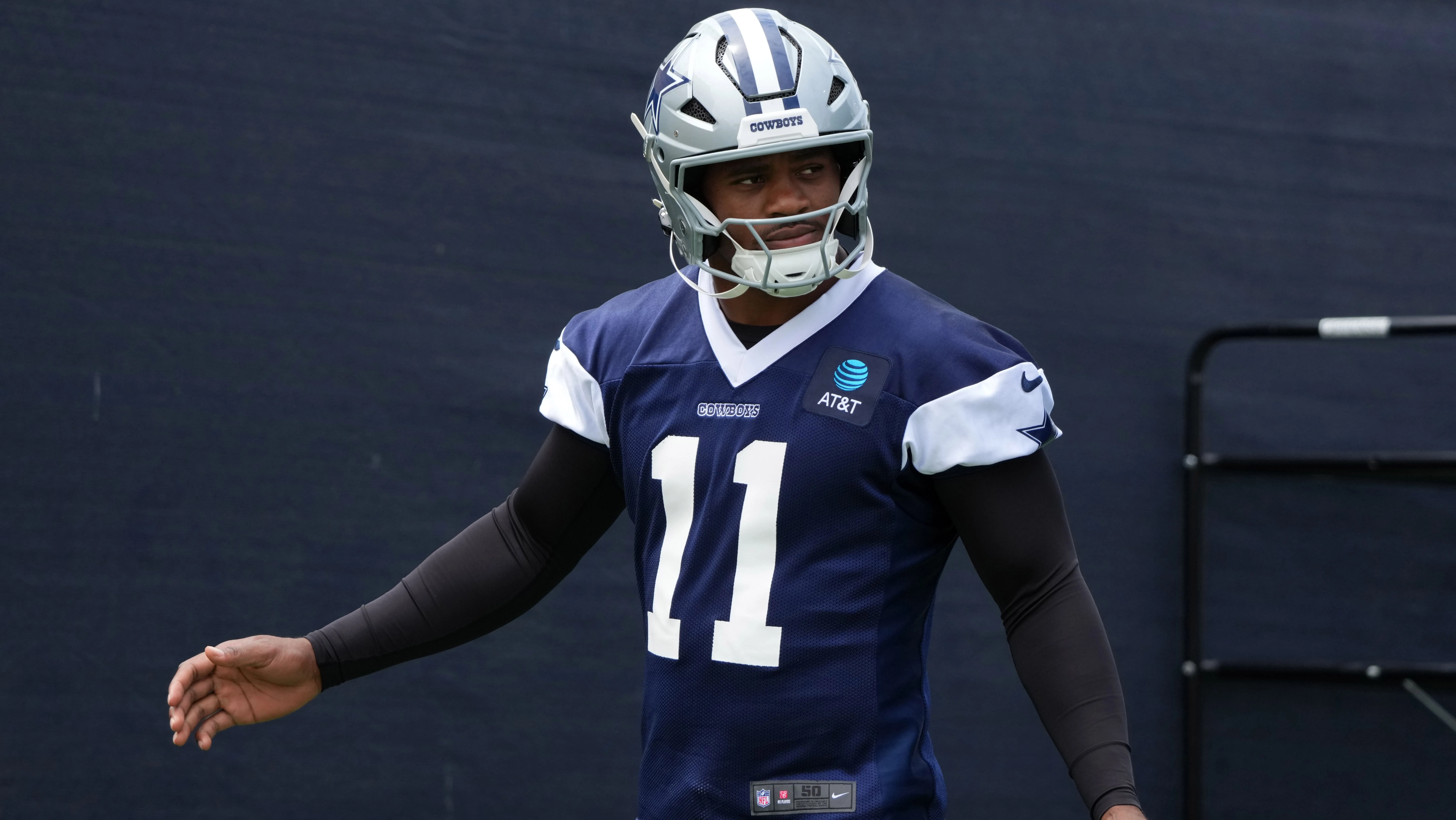 Jerry Jones adalah awan gelap yang tak bisa dihindari Dallas Cowboys
