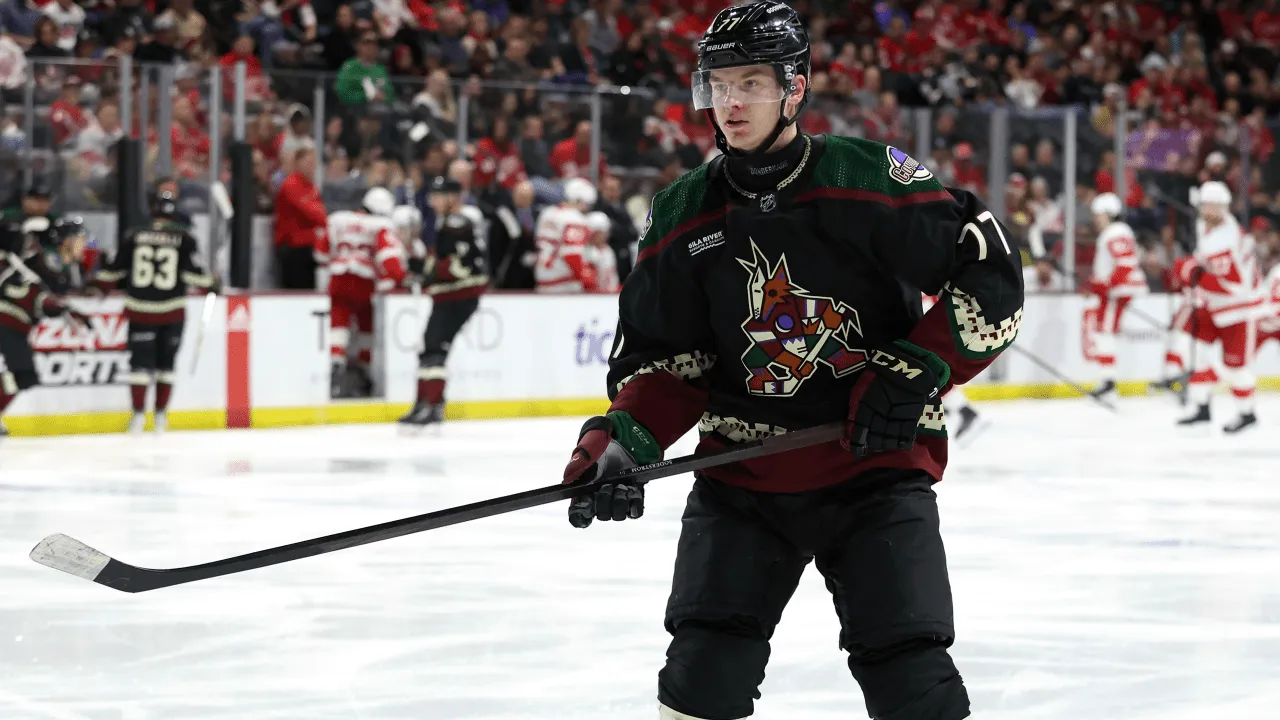 Bruins Kontrak Victor Soderstrom Satu Tahun, Dua Arah