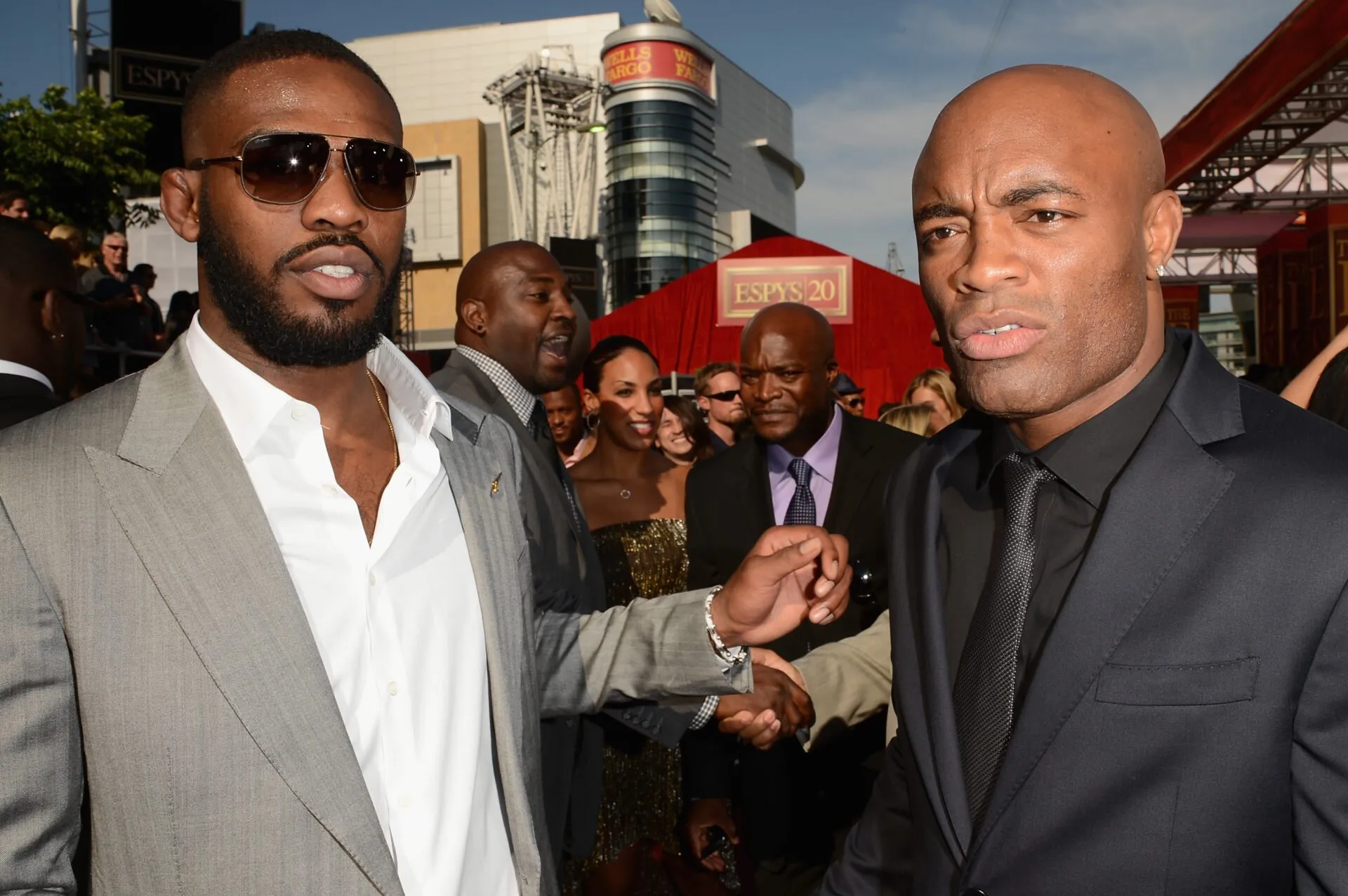 Anderson Silva Bereaksi atas 'Akhir Era Legendaris Lainnya' Setelah Pensiunnya Jon Jones dari UFC