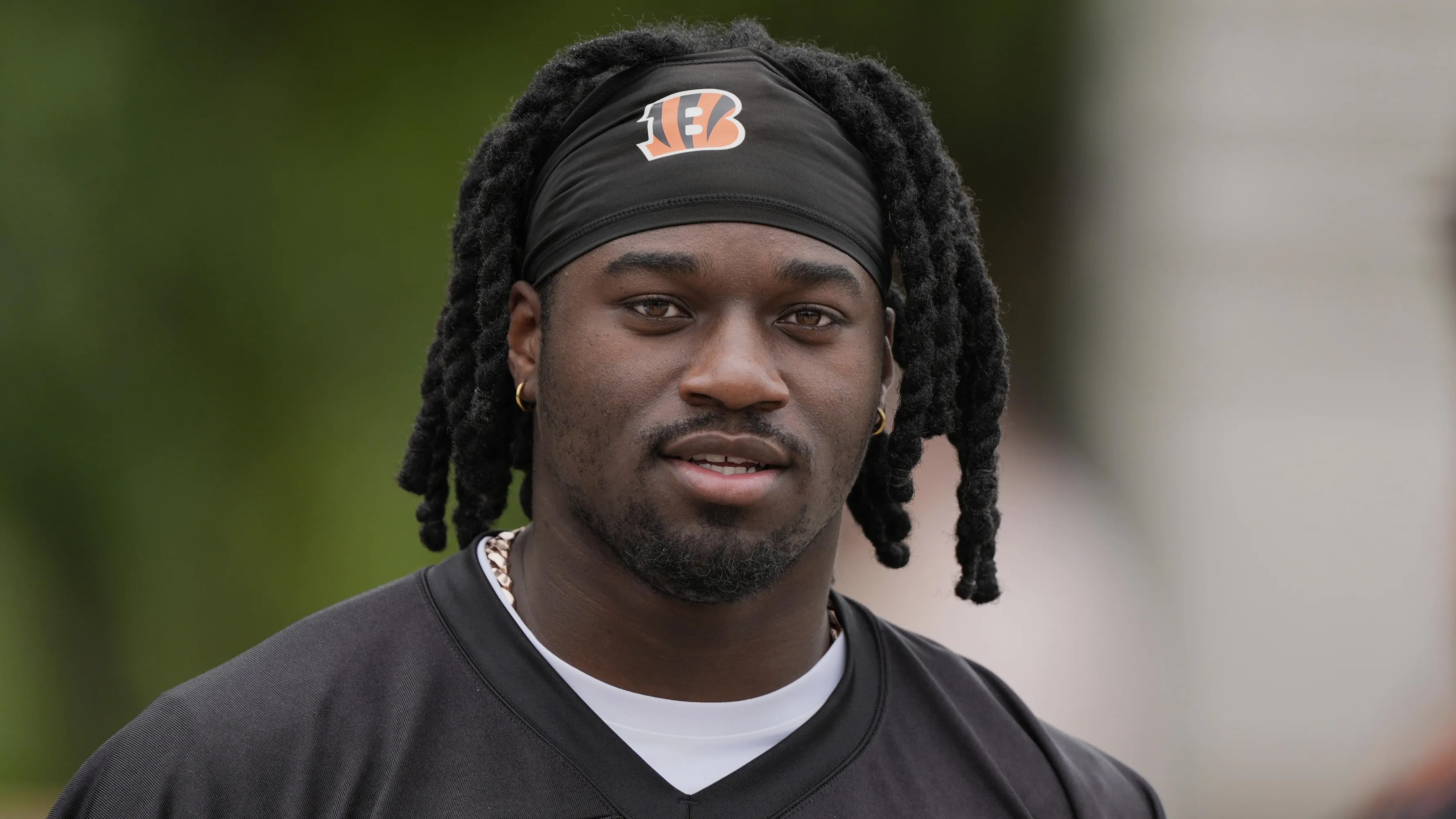Shemar Stewart Dikabarkan Tinggalkan Minicamp Wajib Bengals di Tengah Sengketa Kontrak